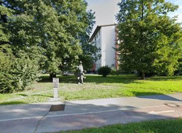 slovenia/nova-gorica/attraction/skulptura-glave