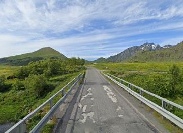 norway/lofoten/attraction/lakselva-river-viewpoint