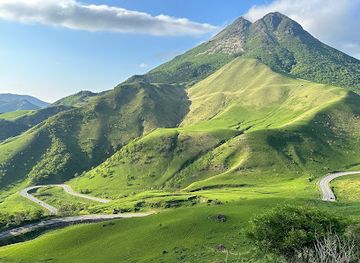 japan/yufuin/attraction/Yufu-Silky-Road