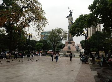 ecuador/guayas-region/attraction/parque-centenario