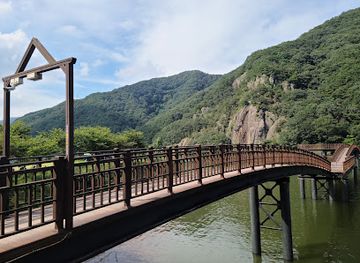 south-korea/naejangsan-national-park/attraction/damyang-yongmaru-gil