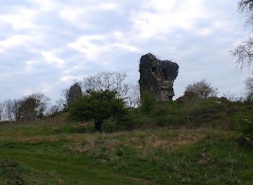 ireland/county-sligo/attraction/dargan-castle-ruins