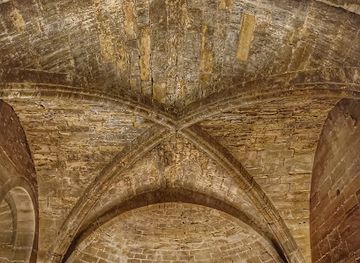 spain/huesca/attraction/sala-de-la-campana-de-huesca