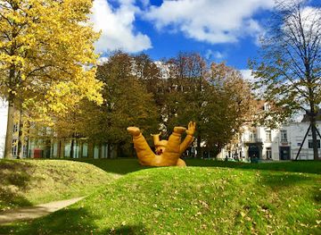 belgium/mechelen/attraction/st-rumbold-s-graveyard