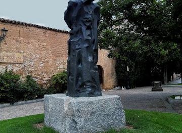 spain/salamanca/attraction/monument-to-miguel-de-unamuno