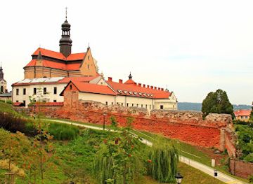ukraine/sian-river/attraction/monastery-of-the-discalced-carmelites