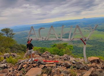 paraguay/ybycui-national-park/attraction/mirador-del-cerro-acahay-banco-y-cartel