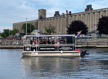 new-york/buffalo/attraction/buffalo-pedal-tours