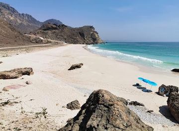 oman/salalah/attraction/fazayah-beach