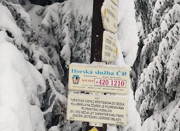 czechia/jizera-mountains/attraction/na-zdarku-turisticky-rozcestnik