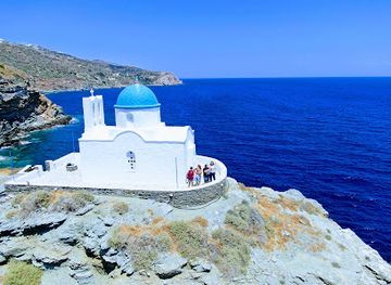greece/cyclades/attraction/church-of-the-seven-martyrs