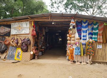 ghana/kusaug/attraction/tetteh-quashie-art-market