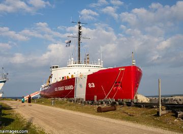 michigan/mackinac-island/attraction/icebreaker-mackinaw-maritime-museum