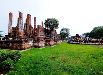 thailand/ayutthaya/wat-mahathat/attraction/wat-thammikarat