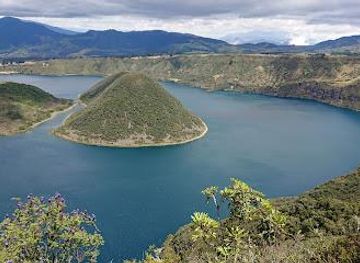 ecuador/otavalo/attraction/laguna-cuicocha