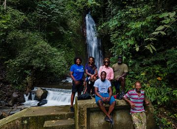 sao-tome-and-principe/lagoa-azul/attraction/cascata-milagrosa