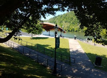 west-virginia/morgantown/attraction/hazel-ruby-mcquain-park