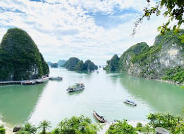 vietnam/ha-long-bay/attraction/halong-bay-vietnam