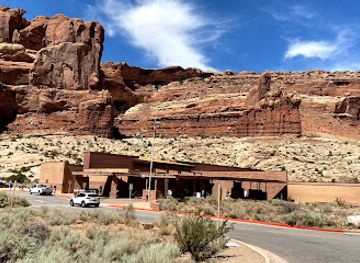 utah/arches-national-park/attraction/arches-national-park-visitor-center