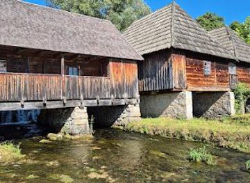 bosnia-and-herzegovina/bihac/attraction/majerovo-vrilo