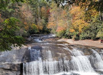 south-carolina/caesars-head-state-park/attraction/turtleback-falls