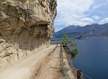 italy/verona/attraction/sentiero-del-ponale