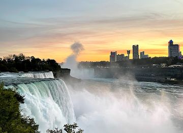 new-york/greater-niagara/attraction/niagara-falls-usa-official-visitor-center-destination-niagara-usa-offices