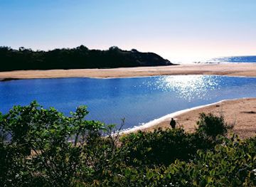 australia/mid-north-coast/attraction/lake-cathie-foreshore-reserve