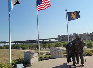 nebraska/central-nebraska/attraction/lewis-clark-landing-at-the-riverfront