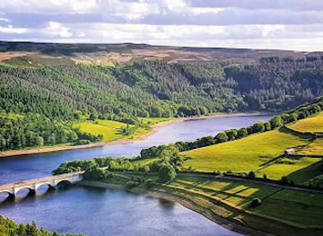 united-kingdom/peak-district/attraction/ladybower-reservoir