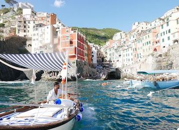 italy/cinque-terre/attraction/riomaggiore-5-terre-boat-tour-ilgavitello