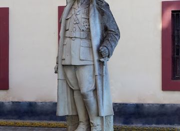 spain/cadiz/attraction/estatua-homenaje-a-carlos-iii