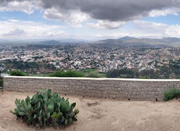madagascar/fianarantsoa/attraction/tanana-ambony
