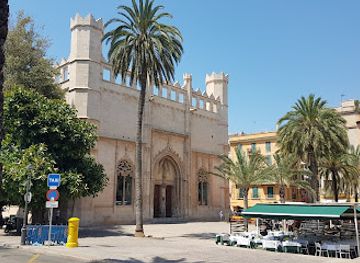 spain/palma-de-mallorca/santa-catalina/attraction/llotja-de-palma