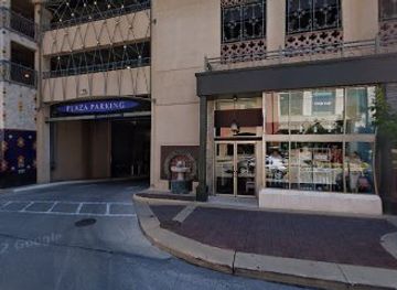 kansas/kansas-city/country-club-plaza/attraction/country-club-plaza-wall-fountain