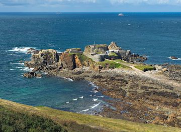 guernsey/lihou/attraction/fort-clonque