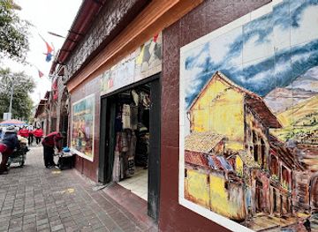 ecuador/quito/la-mariscal/attraction/la-mariscal-artisan-market