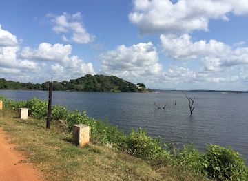 sri-lanka/kilinochchi-district/attraction/padaviya-lake