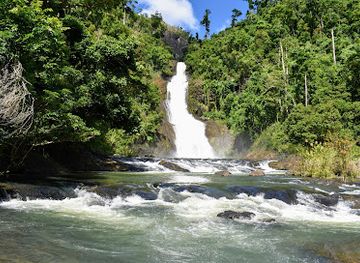 philippines/eastern-visayas/attraction/amandaraga-falls-bolusao