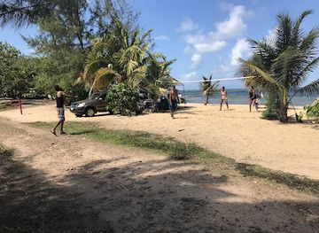 belize/toledo-district/attraction/henderson-beach
