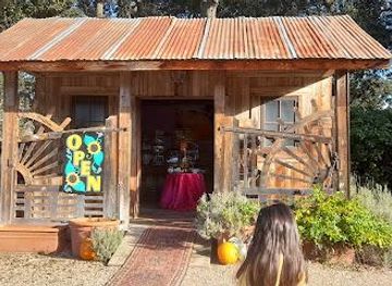 california/santa-barbara/attraction/clairmont-farm-lavender-co