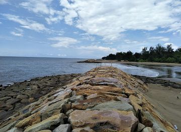 brunei/telisai/attraction/penanjong-beach