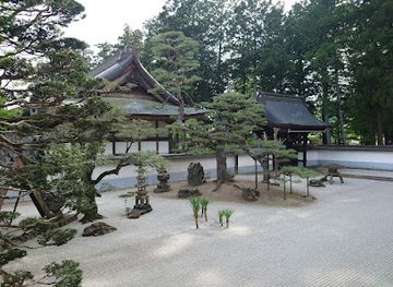 japan/yamanashi/attraction/erinji