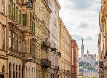 hungary/budapest/jewish-quarter/attraction/budapest-jewish-walk