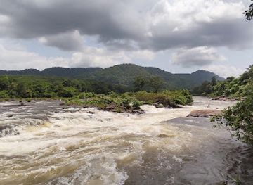 india/kerala/attraction/njandamkuth-waterfalls