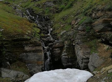 norway/tromso/attraction/svarthammarn-grotter