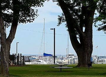 ohio/sandusky/attraction/battery-park-llc