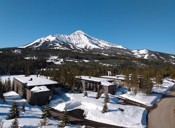 montana/big-sky-resort/attraction/spirit-of-the-north-sled-dog
