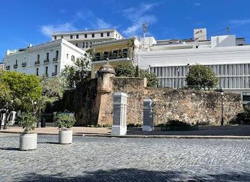 puerto-rico/luquillo/attraction/plaza-licenciado-eugenio-maria-de-hostos