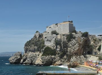 gibraltar/little-bay/attraction/parson-s-lodge-battery